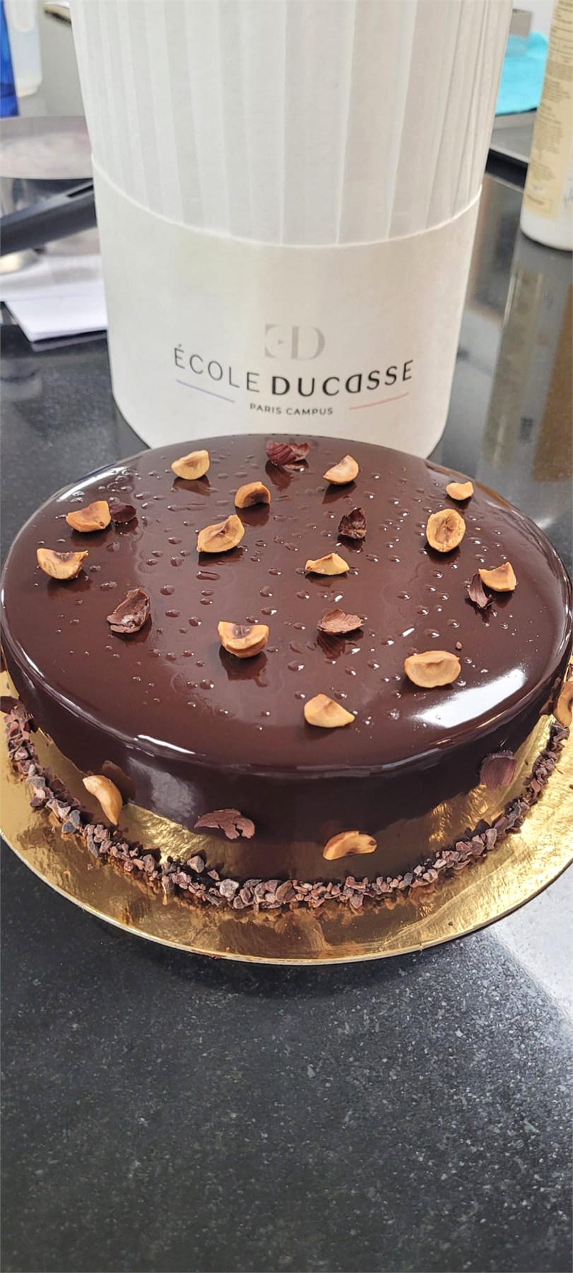 Entremets chocolat noisette brillant