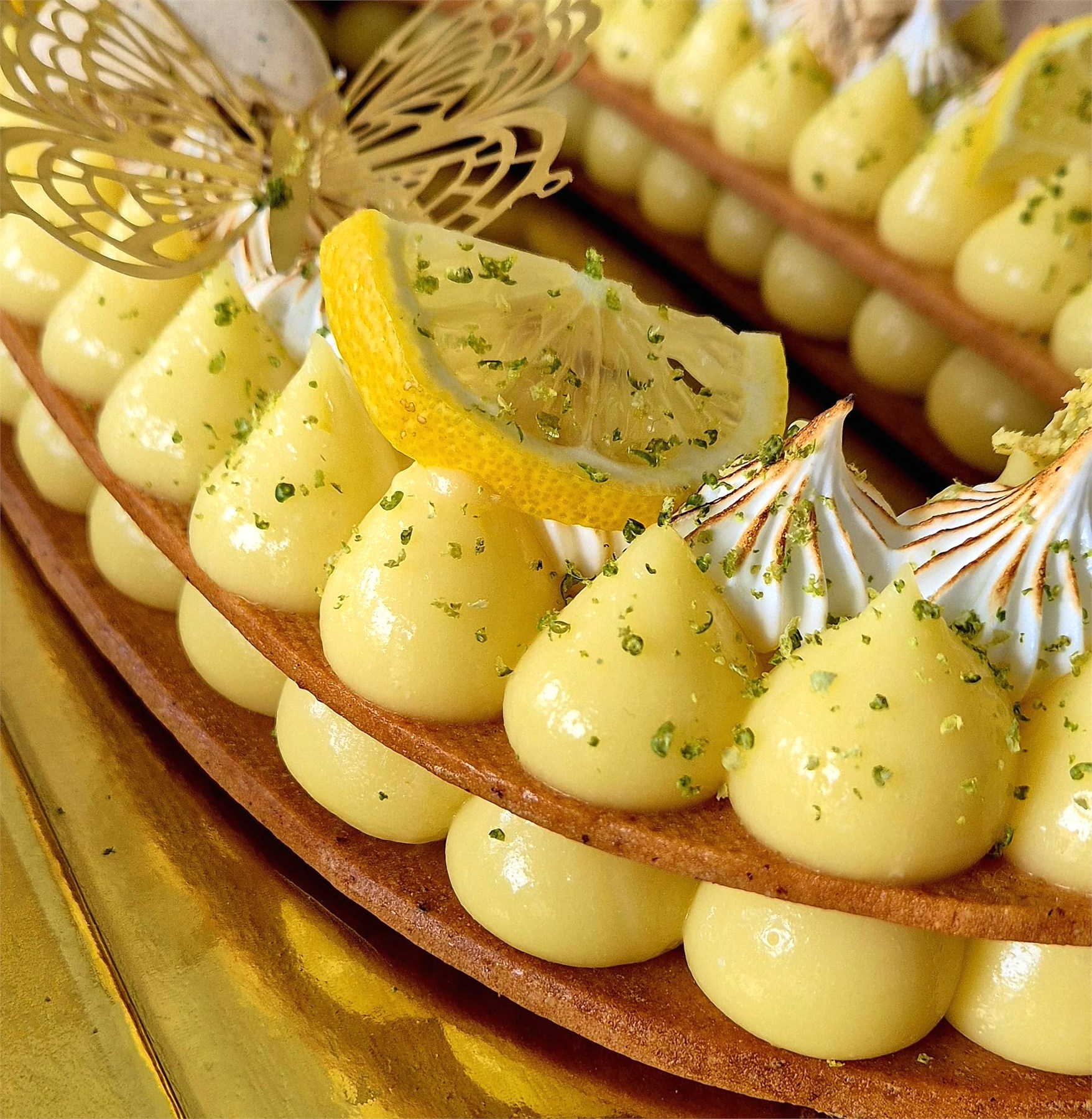 Détail de Number Pastry citron avec crème et meringue