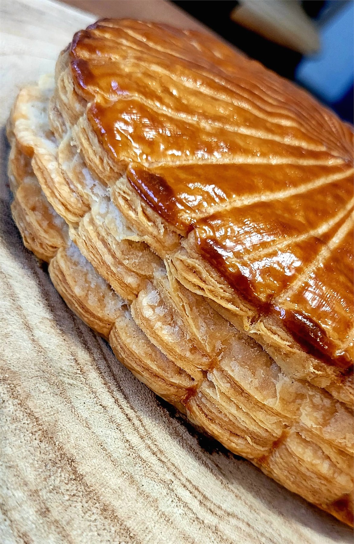 Galette feuilletée dorée